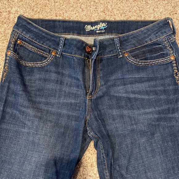 Boot cut Wranglers - Picture 2 of 3